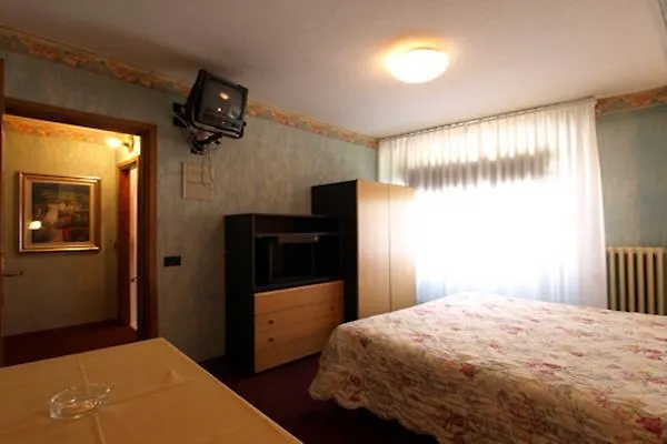 Hotel Cervo Бормио