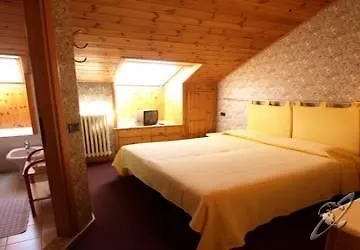 Hotel Cervo Бормио